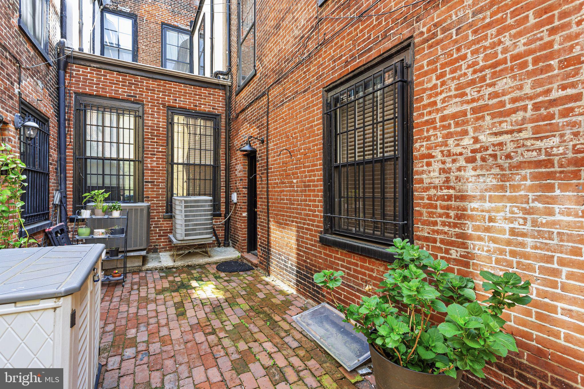 WASHINGTON SQ WEST - Residential