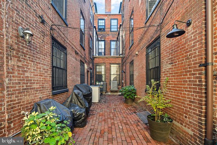 WASHINGTON SQ WEST - Residential