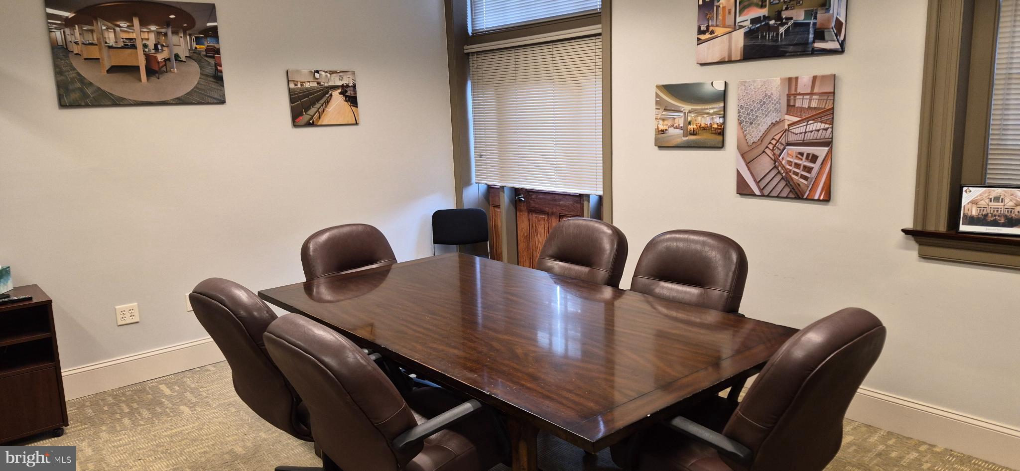 2127 NEW HOLLAND PIKE