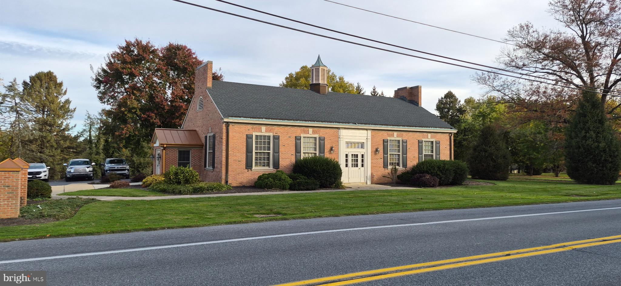 2127 NEW HOLLAND PIKE