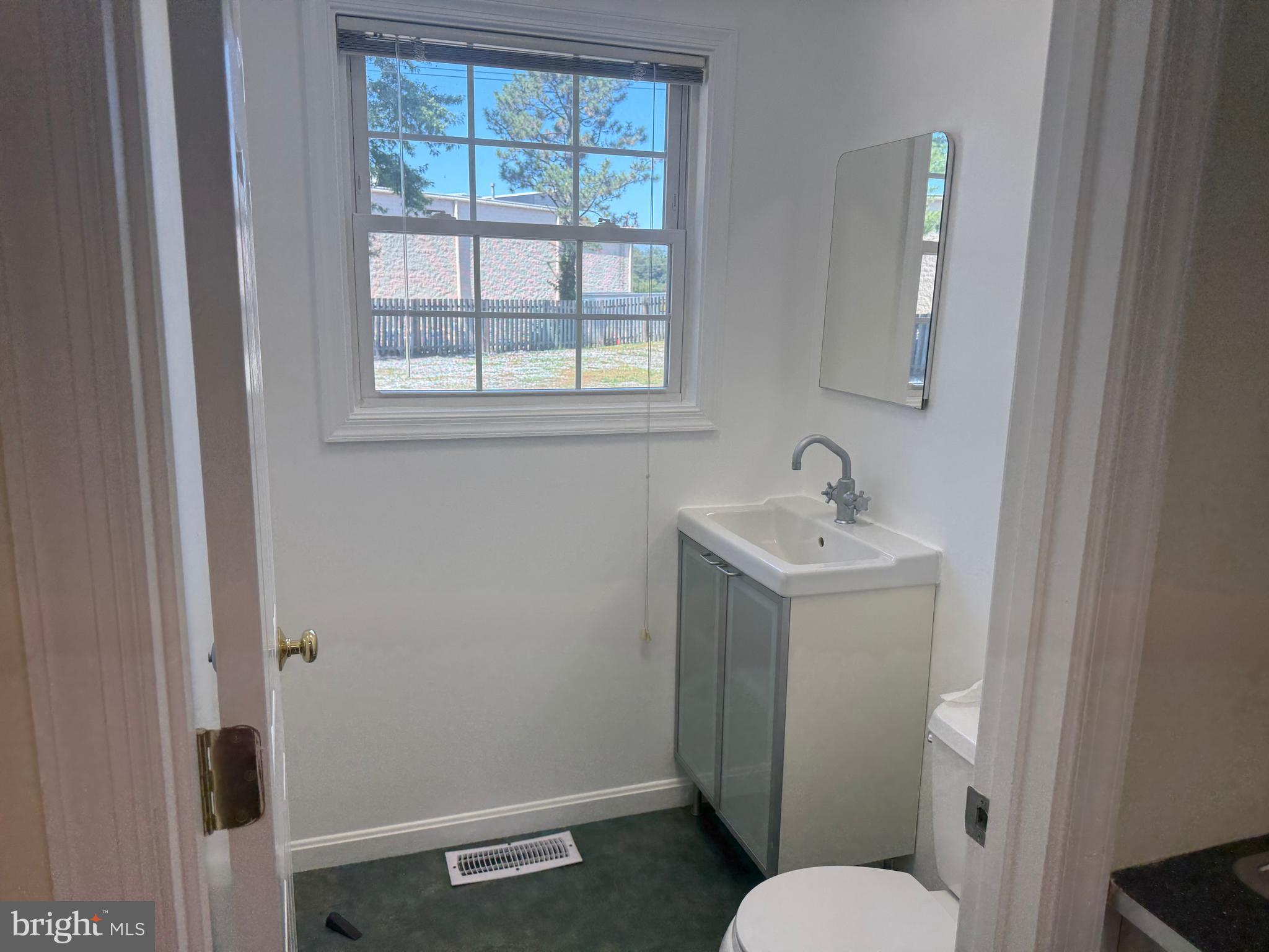 THREE MILE OAK - Residential