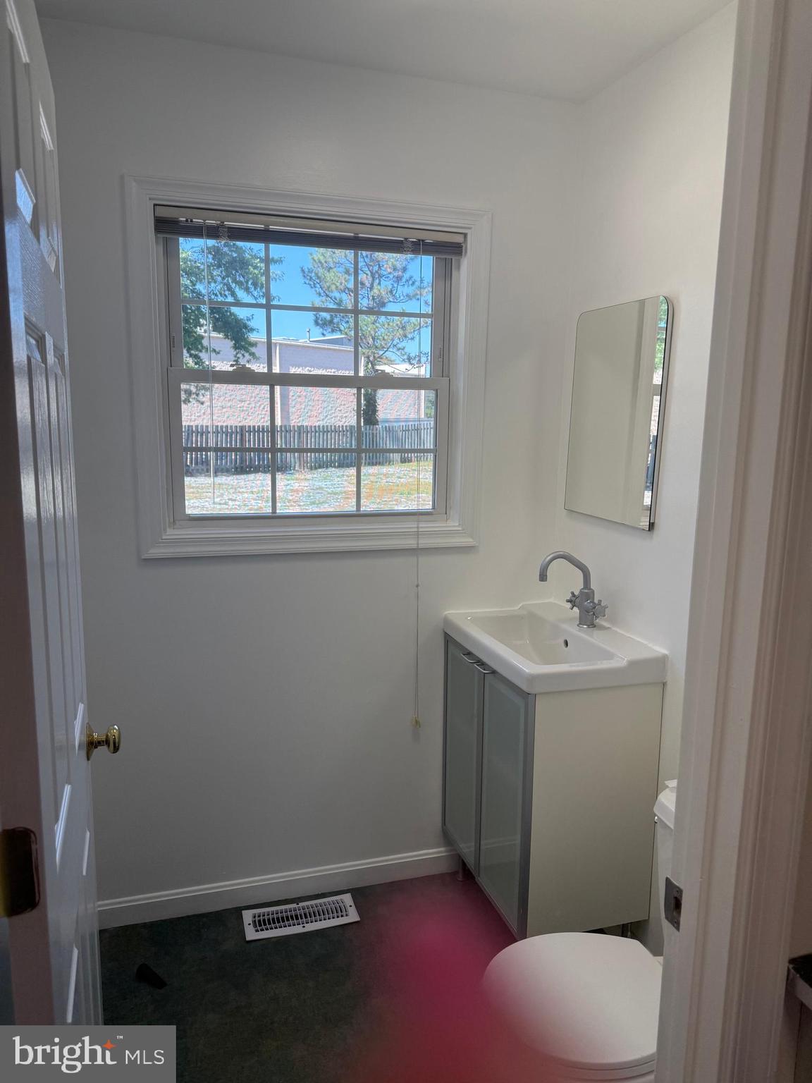 THREE MILE OAK - Residential