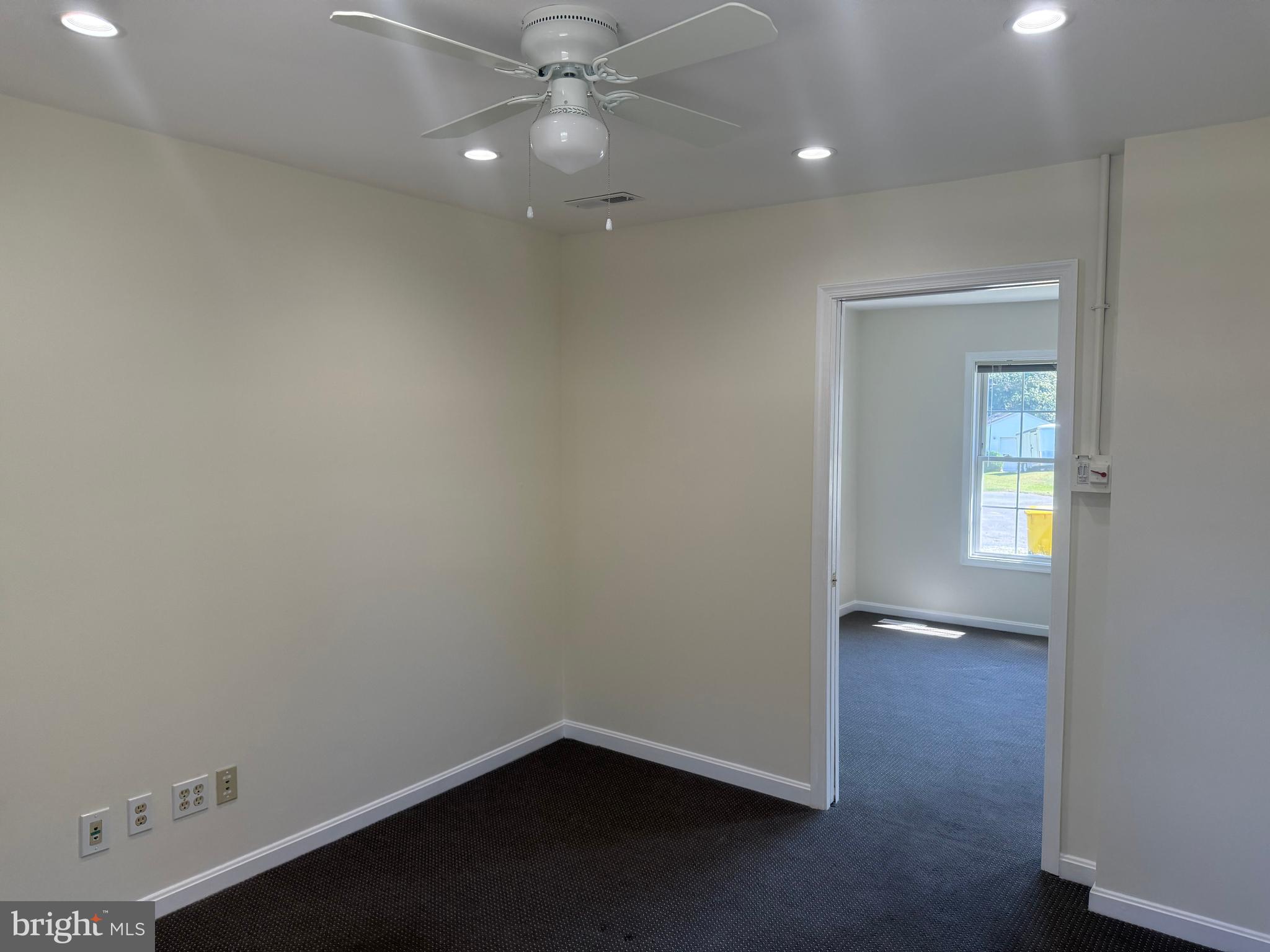 THREE MILE OAK - Residential