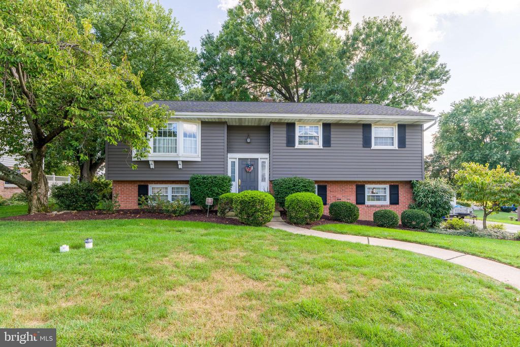 Photo of 442 Philmont Drive, LANCASTER, PA 17601 (MLS # PALA2077454)