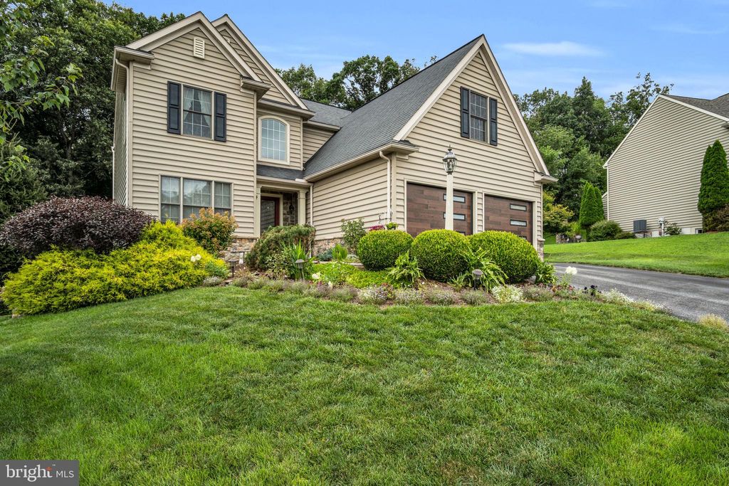 Photo of 7014 Scenic Court, HARRISBURG, PA 17111 (MLS # PADA2048010)