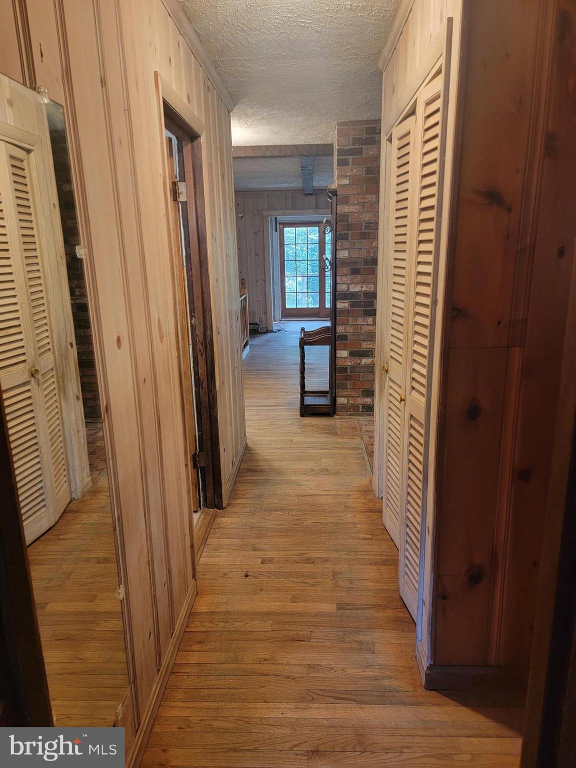 SUNRISE BEACH - Residential