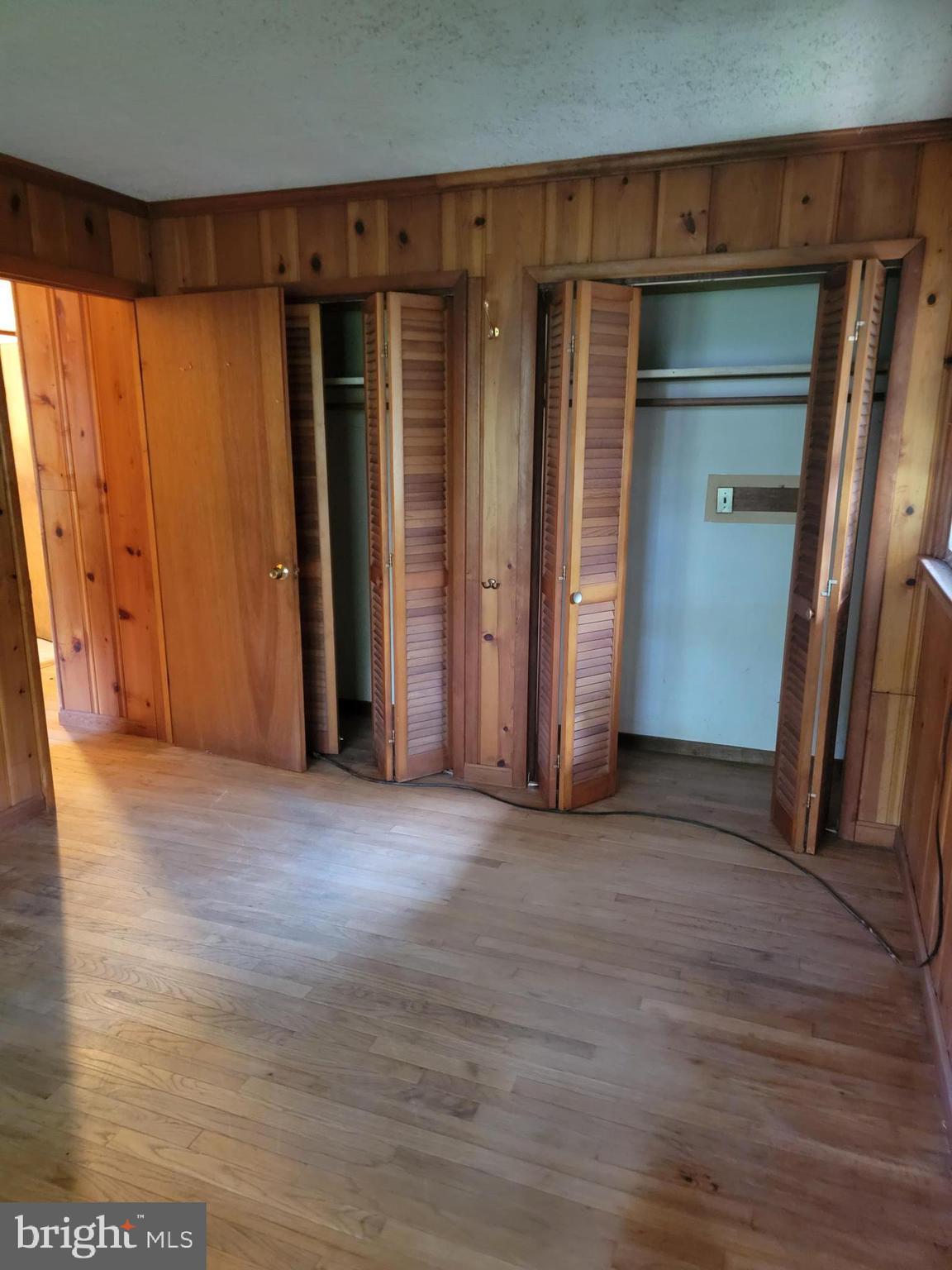 SUNRISE BEACH - Residential