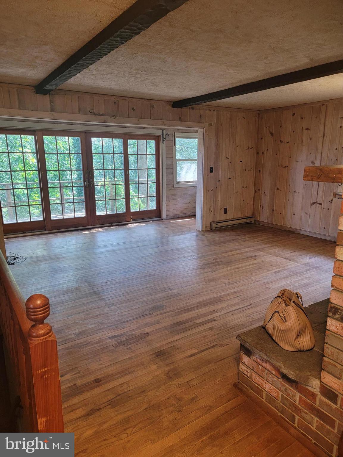 SUNRISE BEACH - Residential