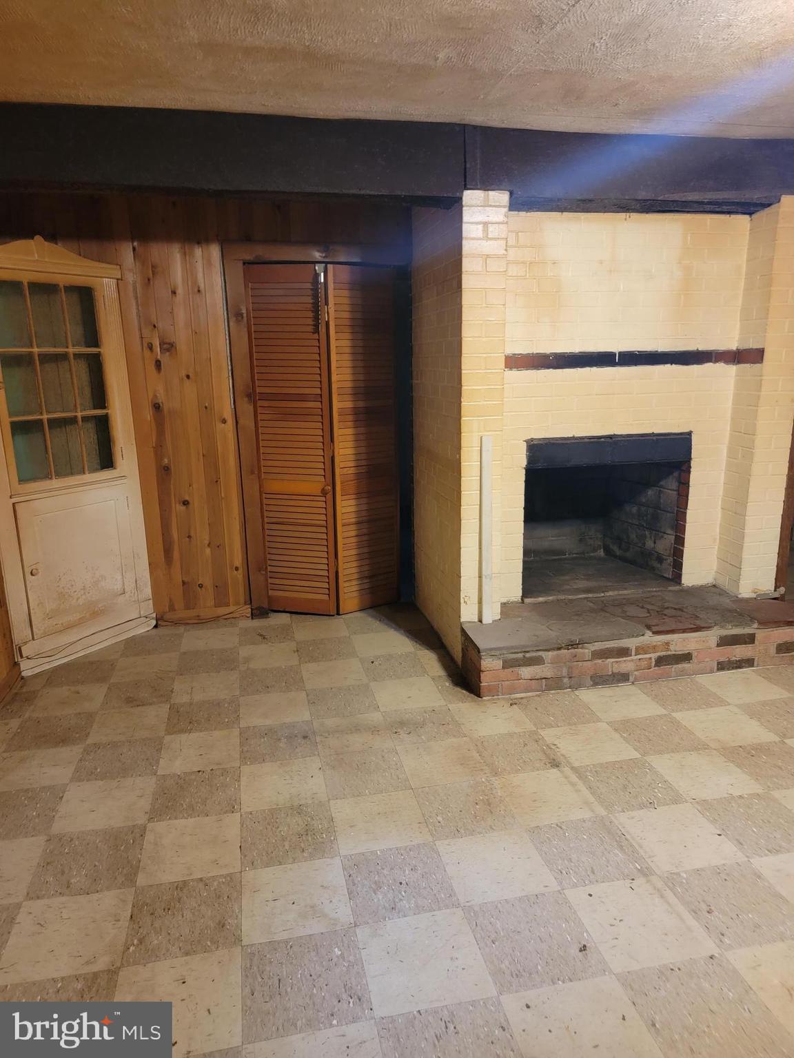 SUNRISE BEACH - Residential