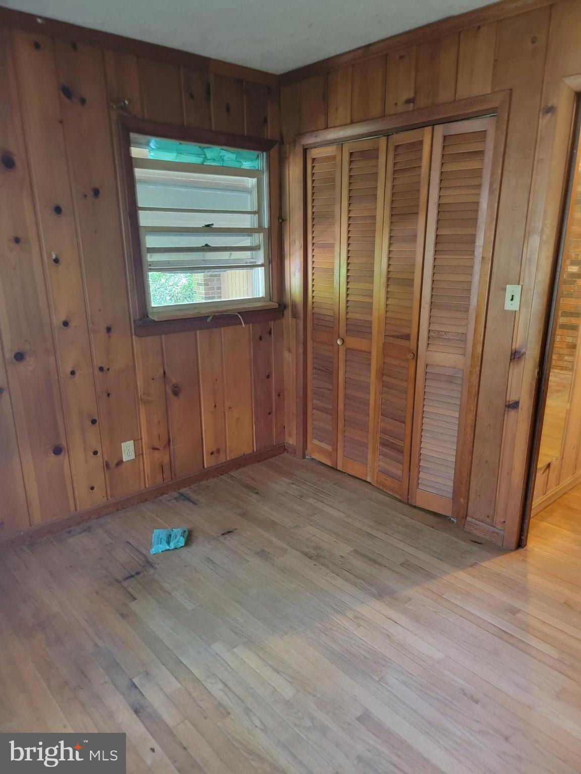 SUNRISE BEACH - Residential