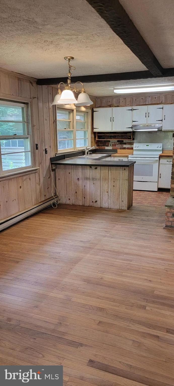 SUNRISE BEACH - Residential