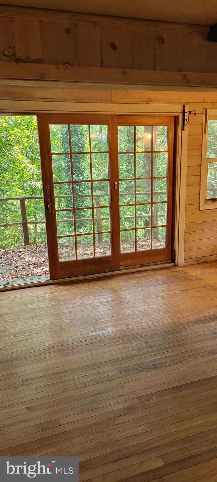 SUNRISE BEACH - Residential