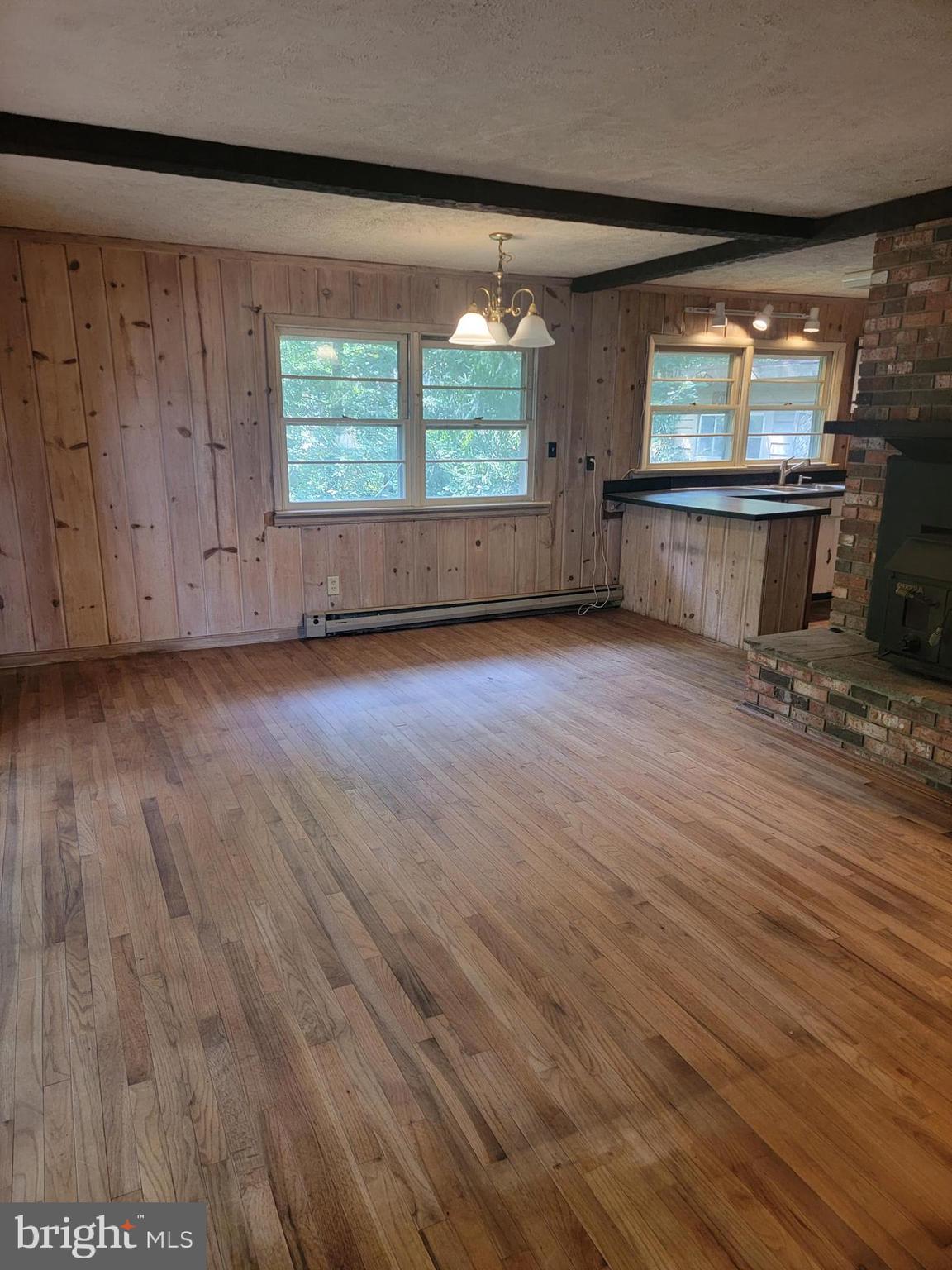 SUNRISE BEACH - Residential