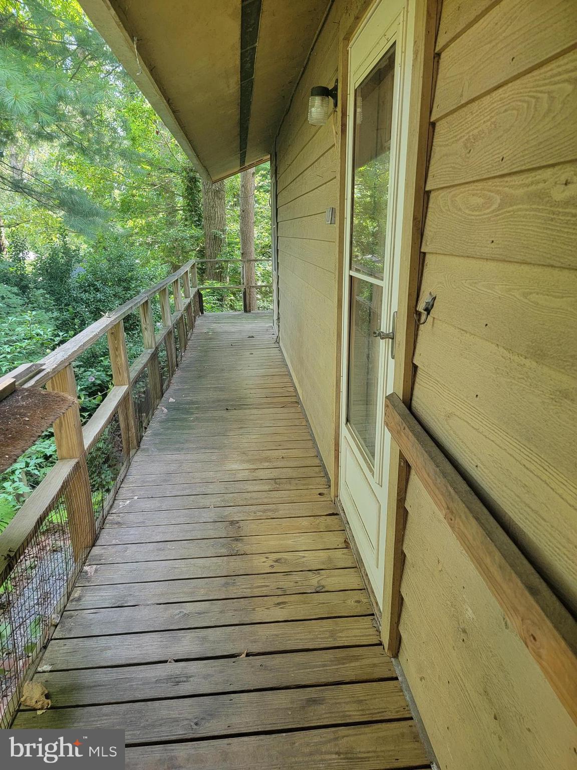 SUNRISE BEACH - Residential