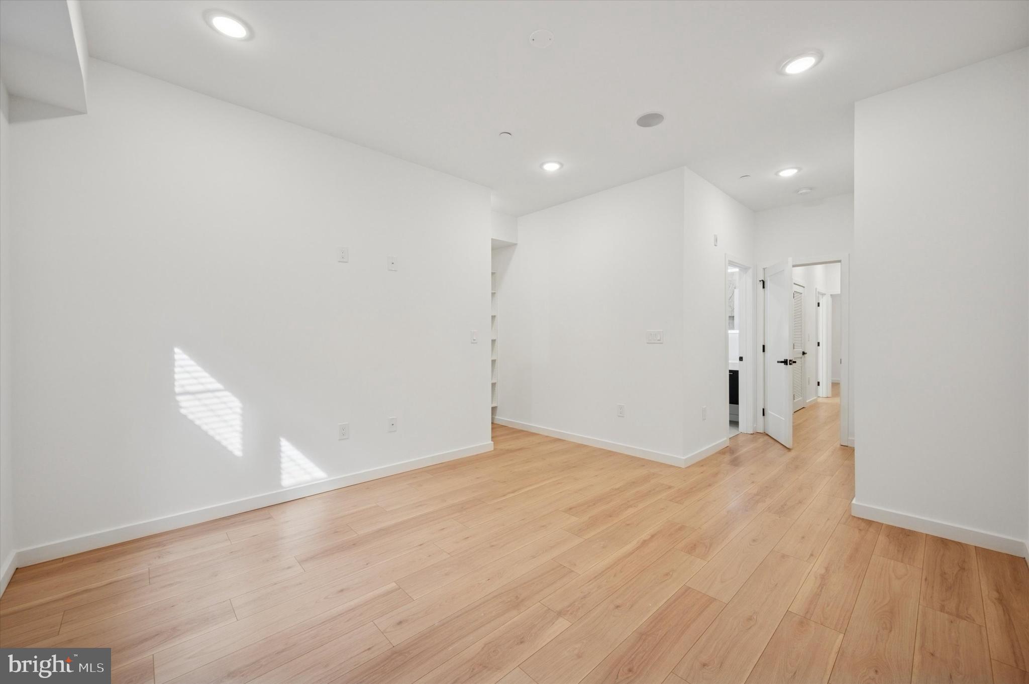 FRANCISVILLE - Residential