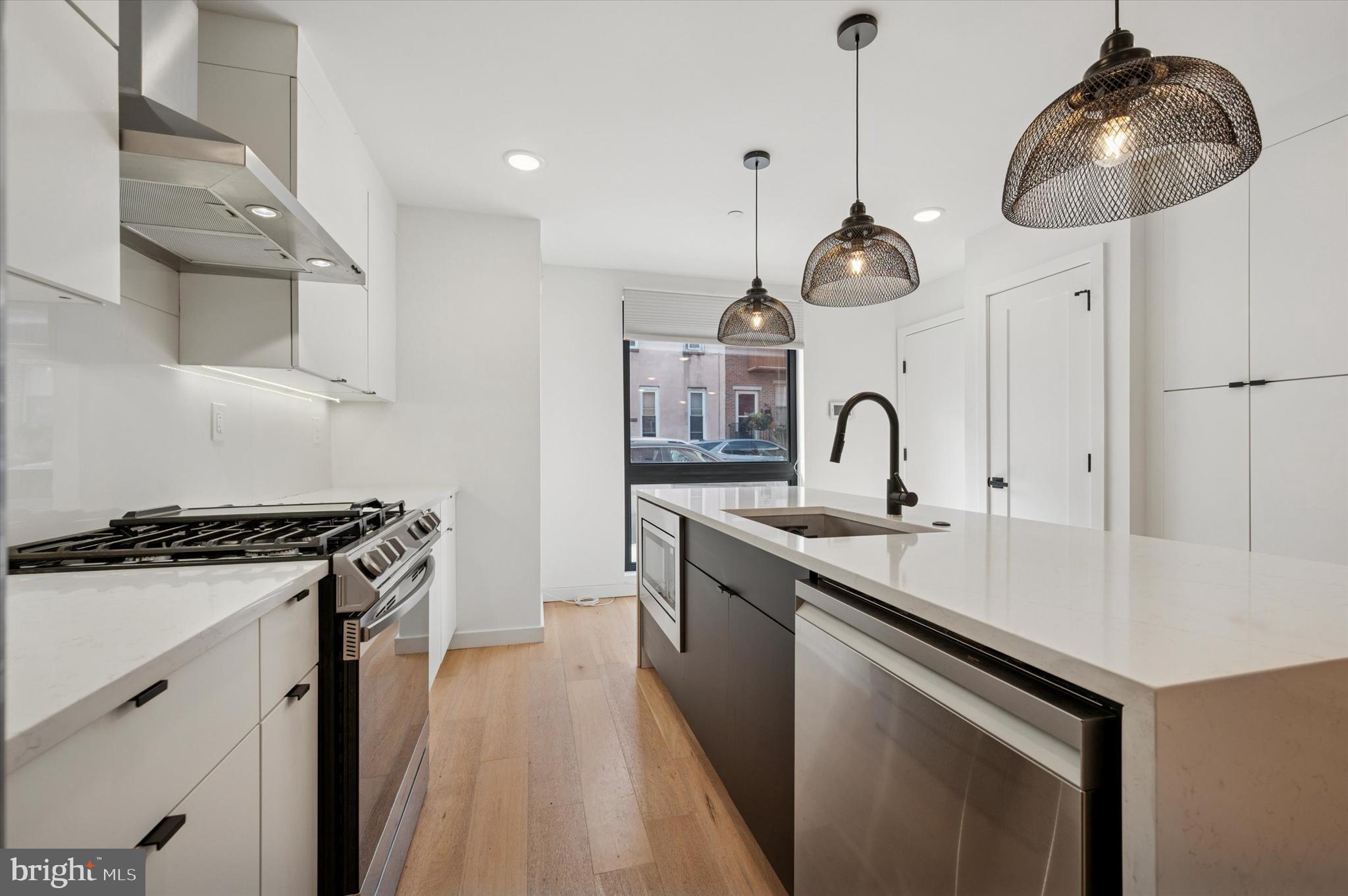 FRANCISVILLE - Residential