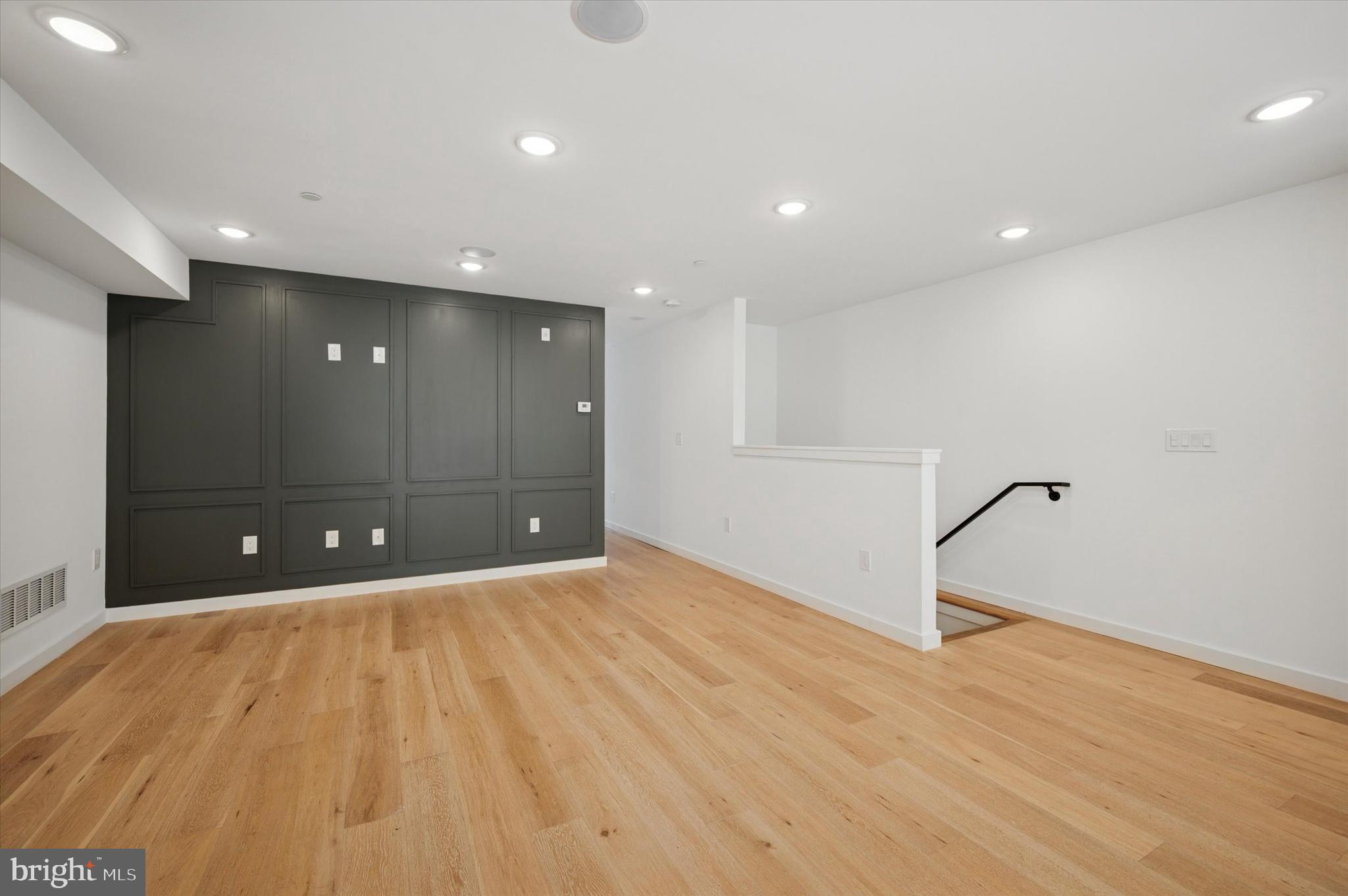 FRANCISVILLE - Residential