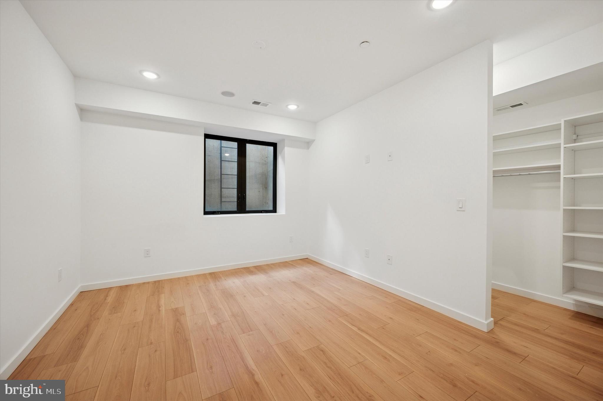 FRANCISVILLE - Residential