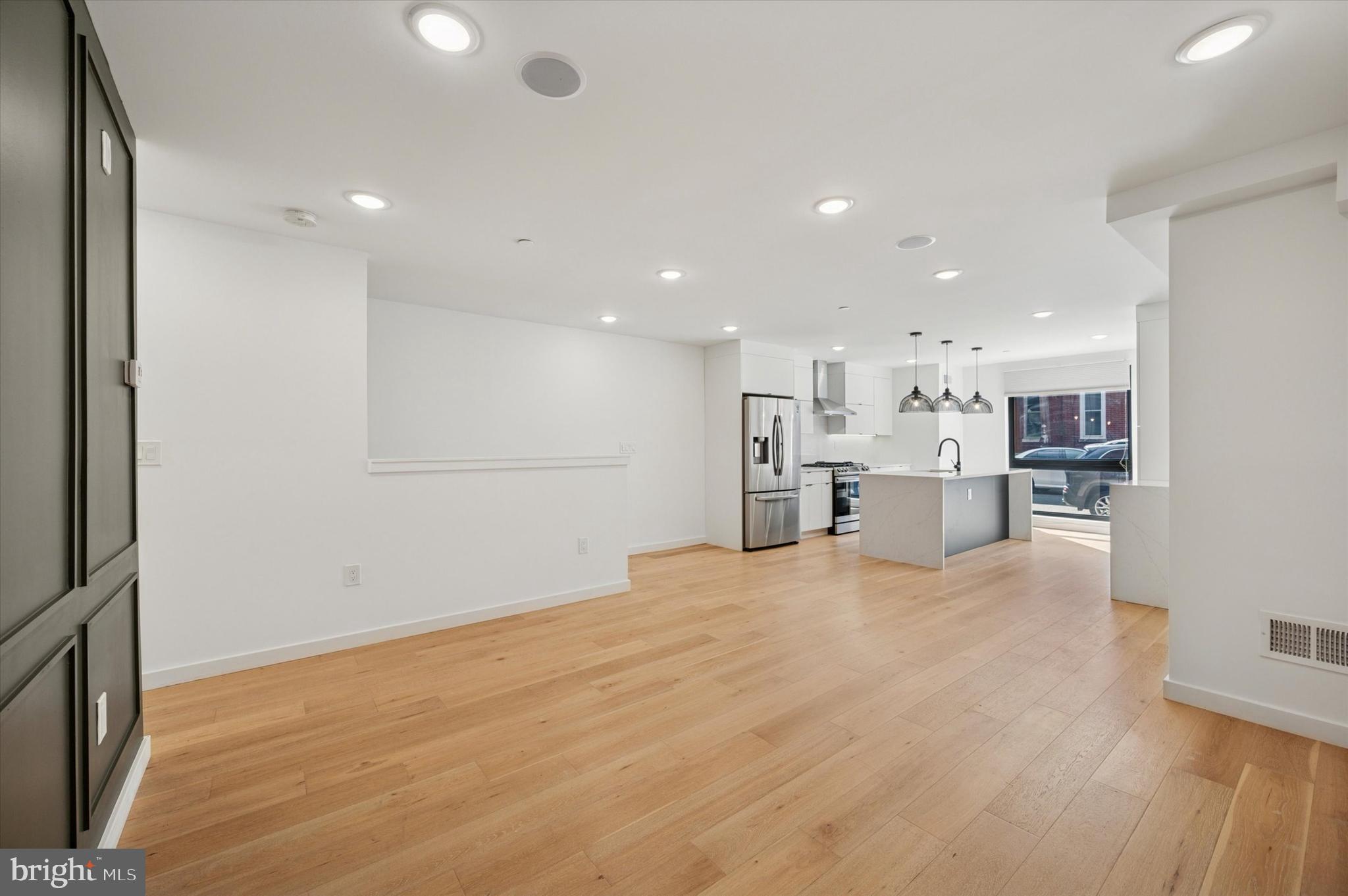 FRANCISVILLE - Residential