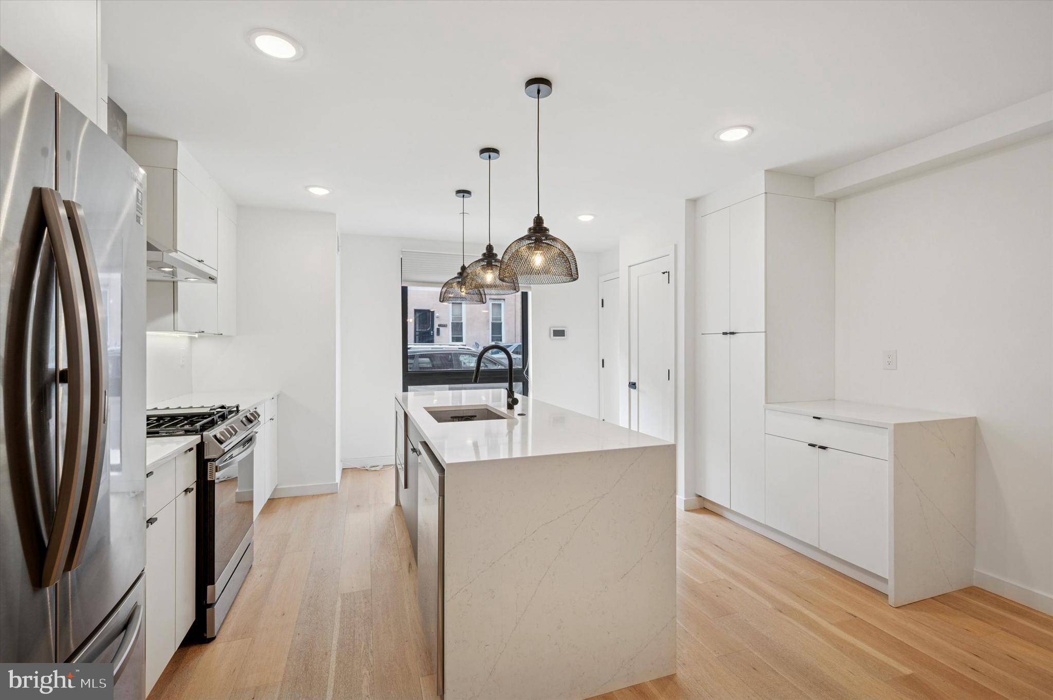 FRANCISVILLE - Residential