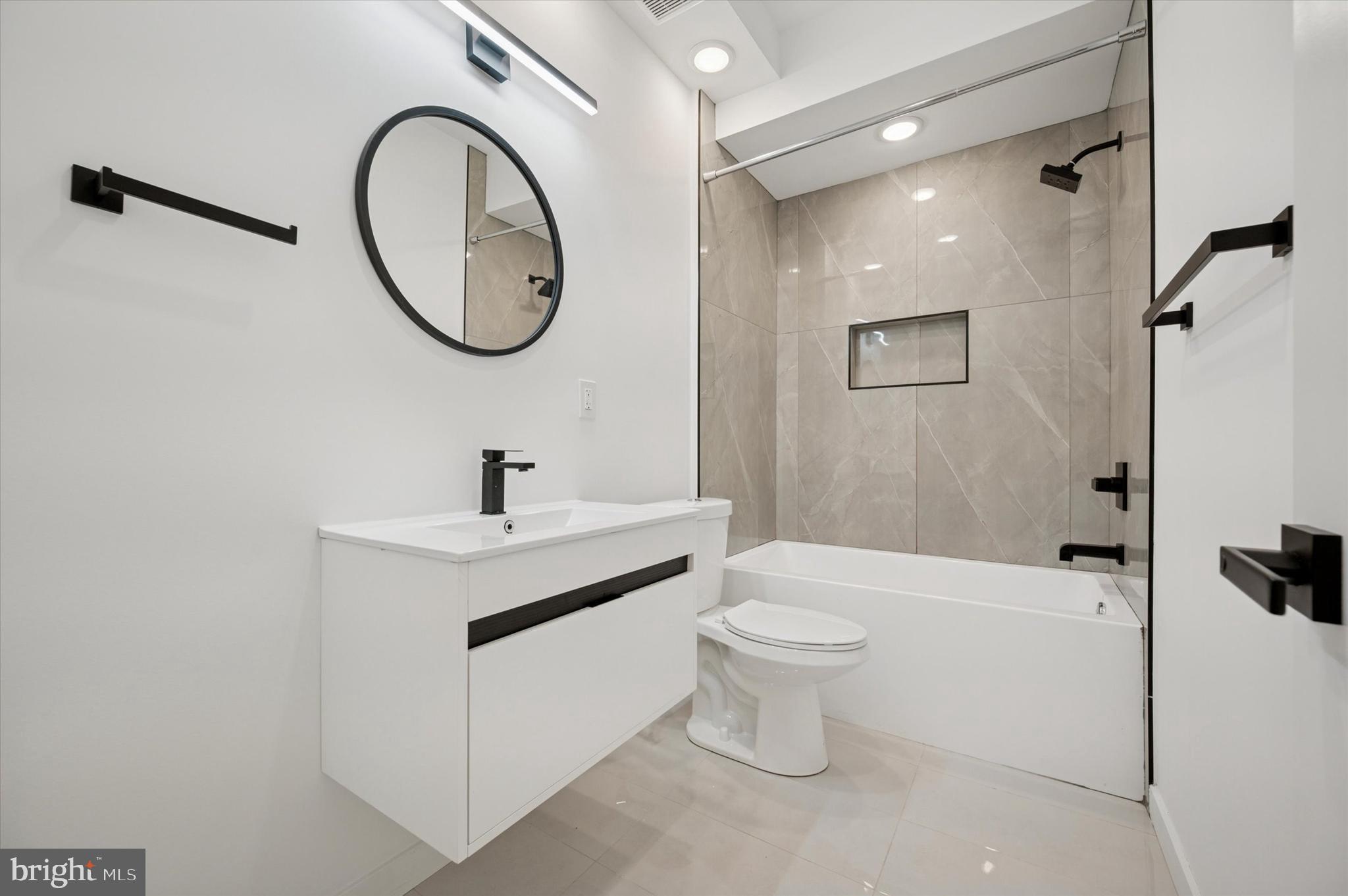 FRANCISVILLE - Residential