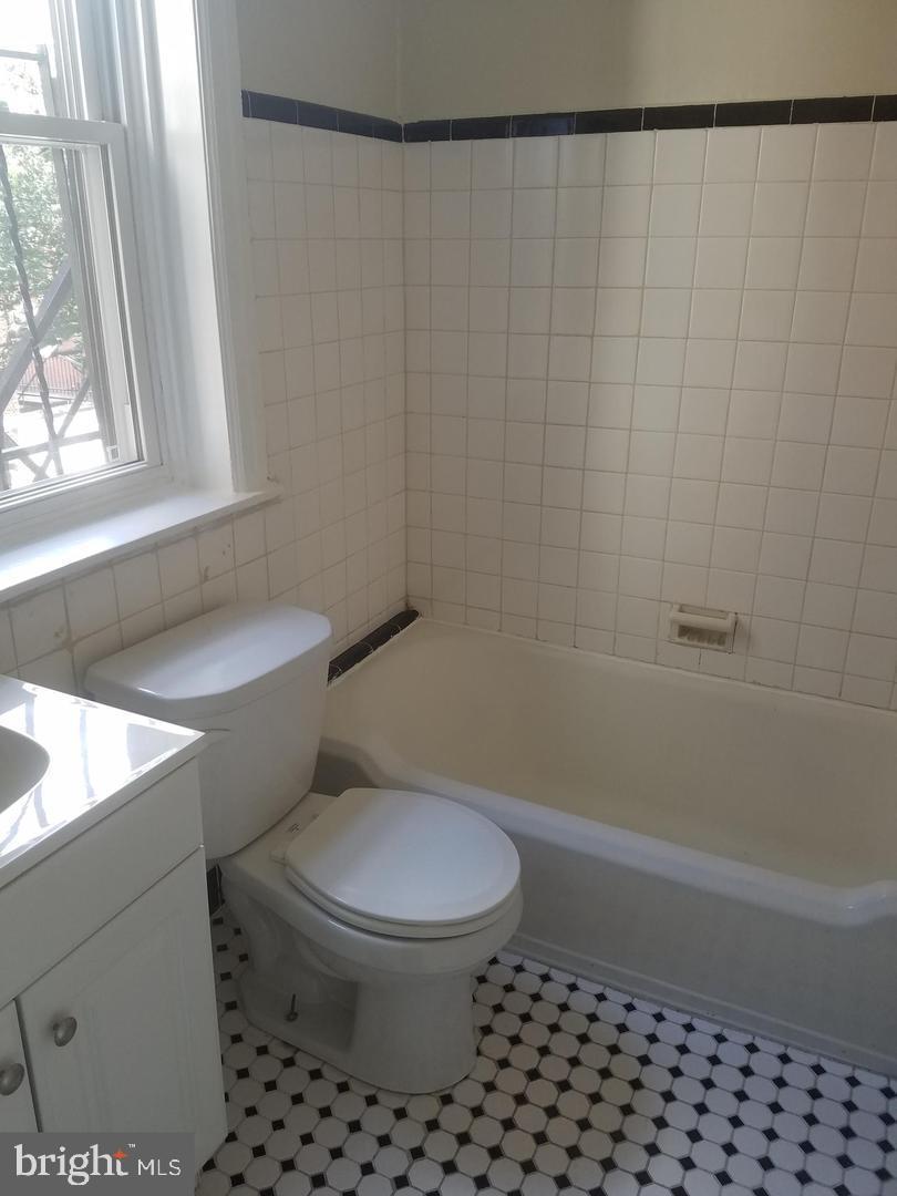 WASHINGTON SQ - Residential Lease