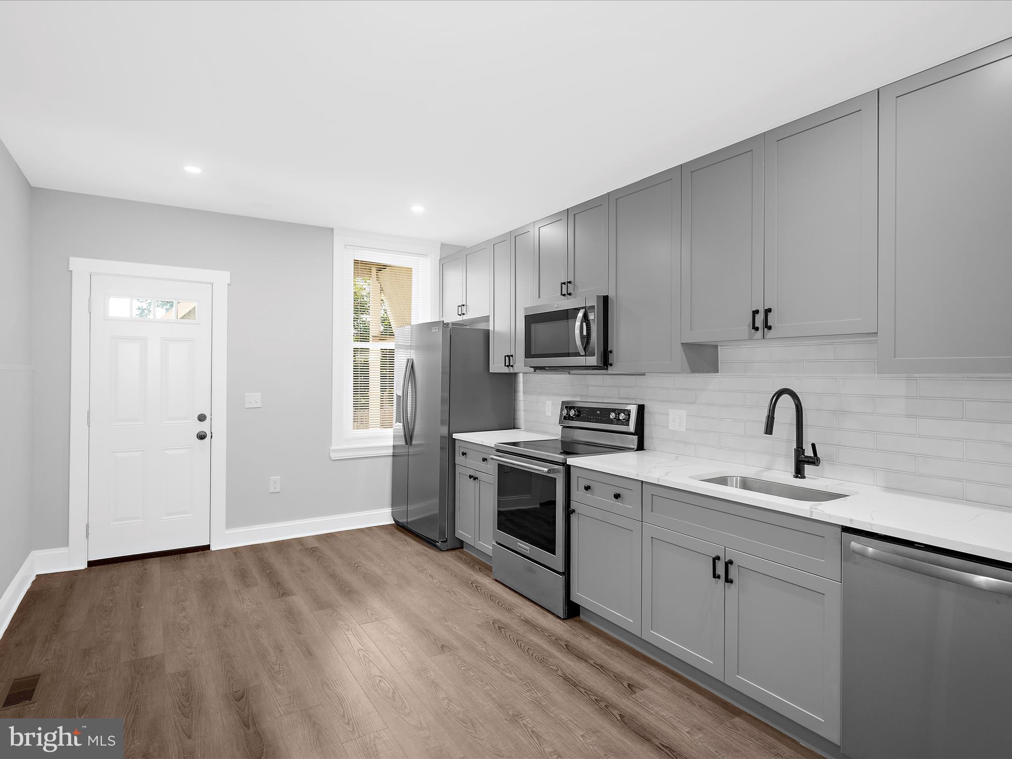 CHARLES VILLAGE - Residential