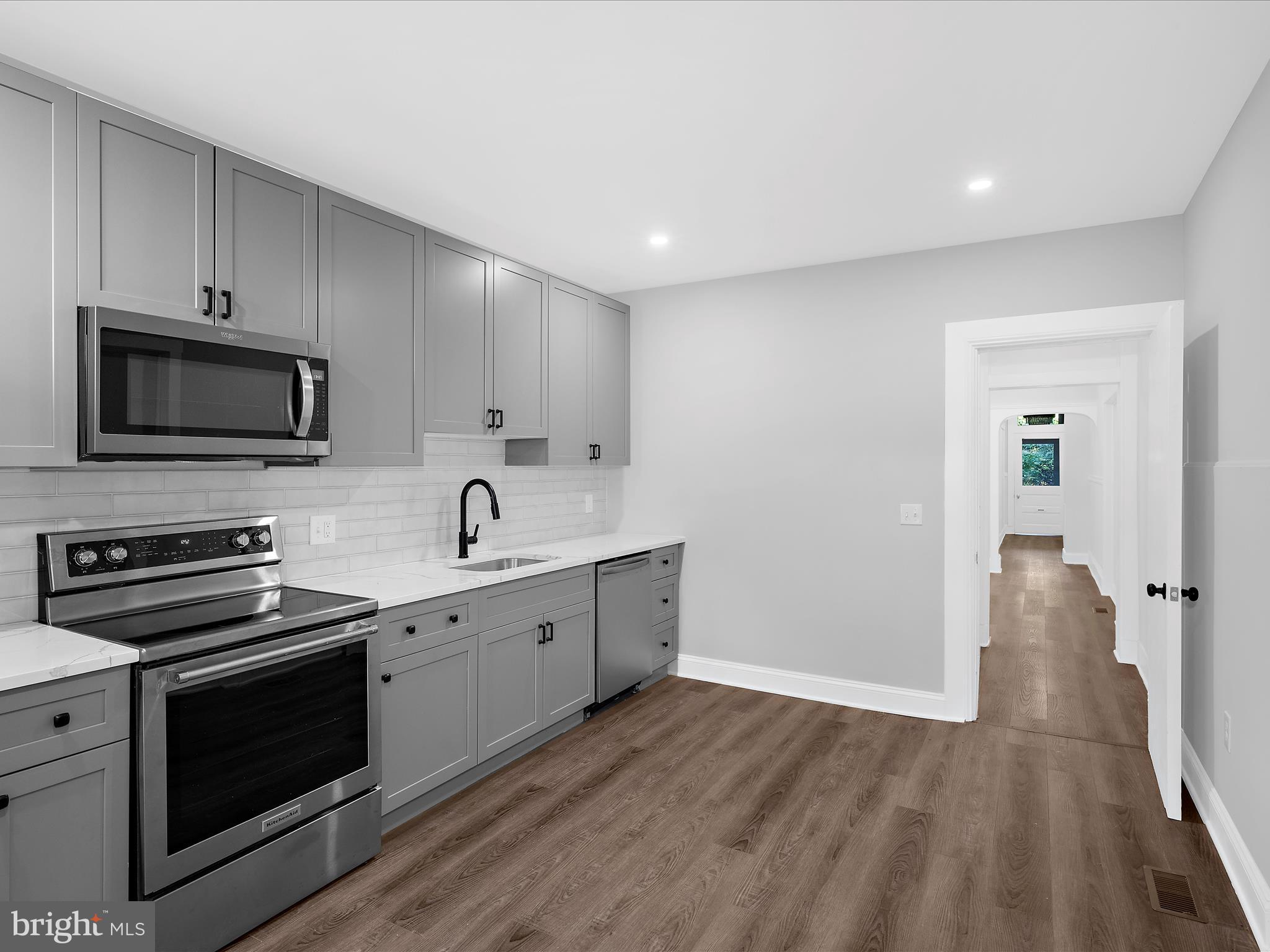 CHARLES VILLAGE - Residential