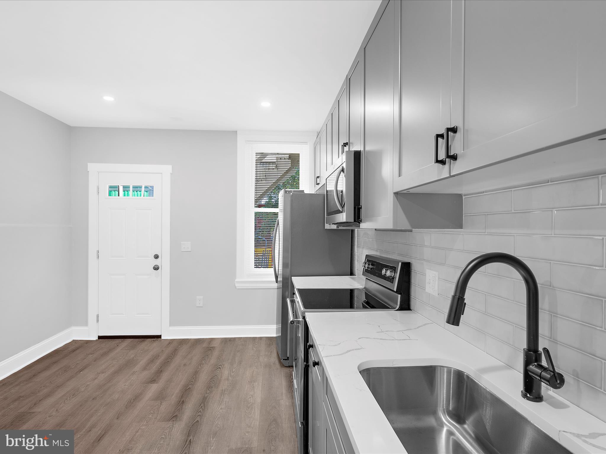 CHARLES VILLAGE - Residential