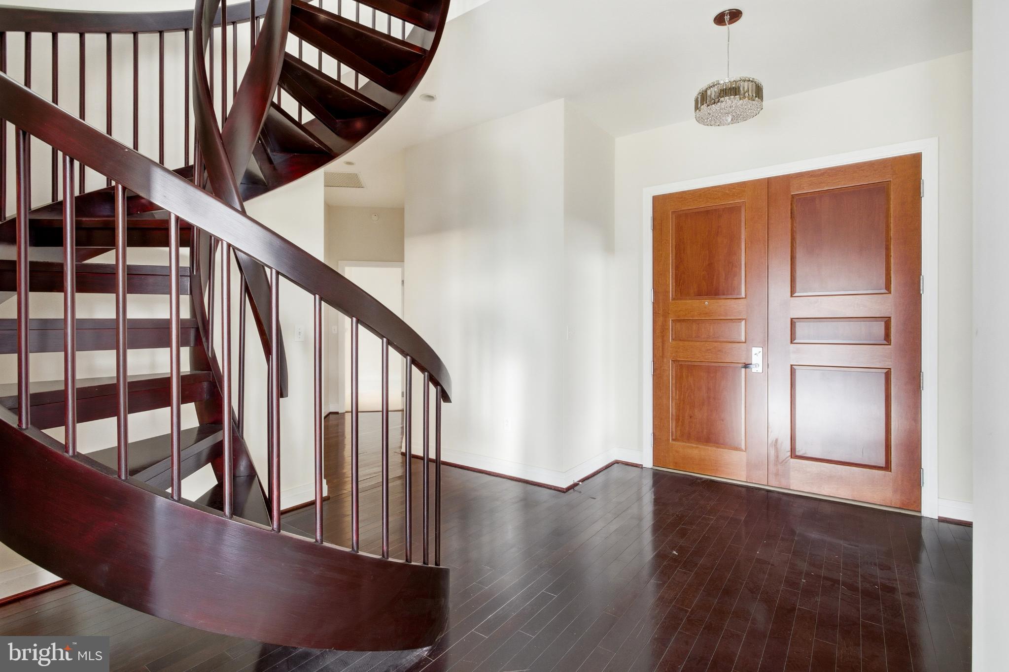 ONE PARK CREST - Residential Lease