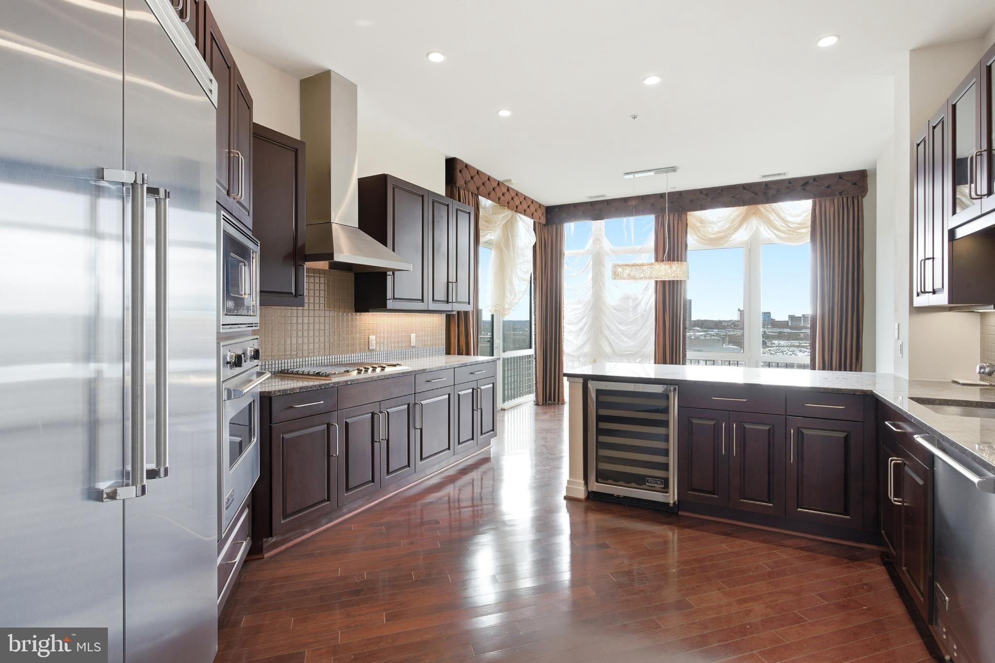 ONE PARK CREST - Residential Lease