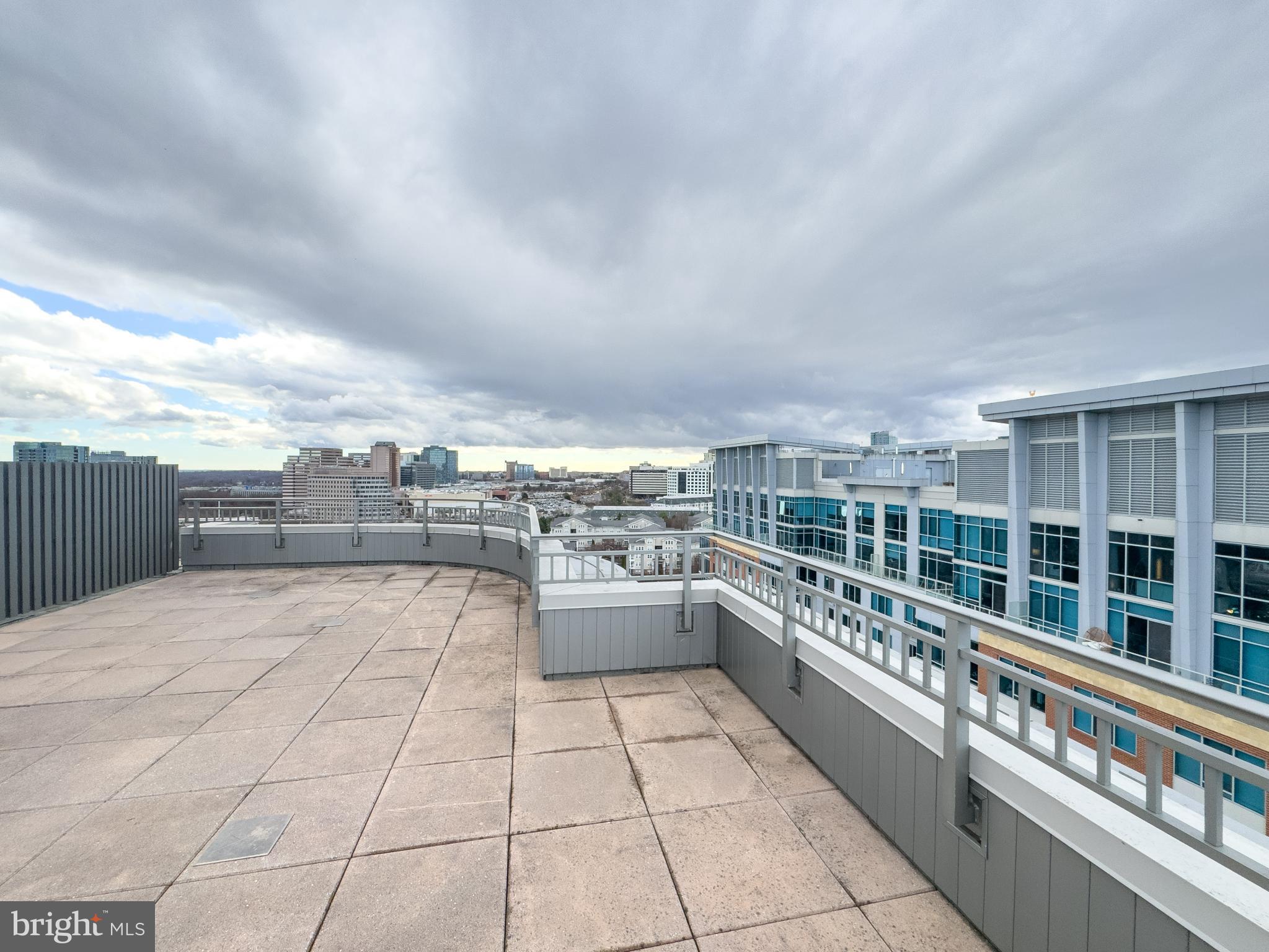 ONE PARK CREST - Residential Lease