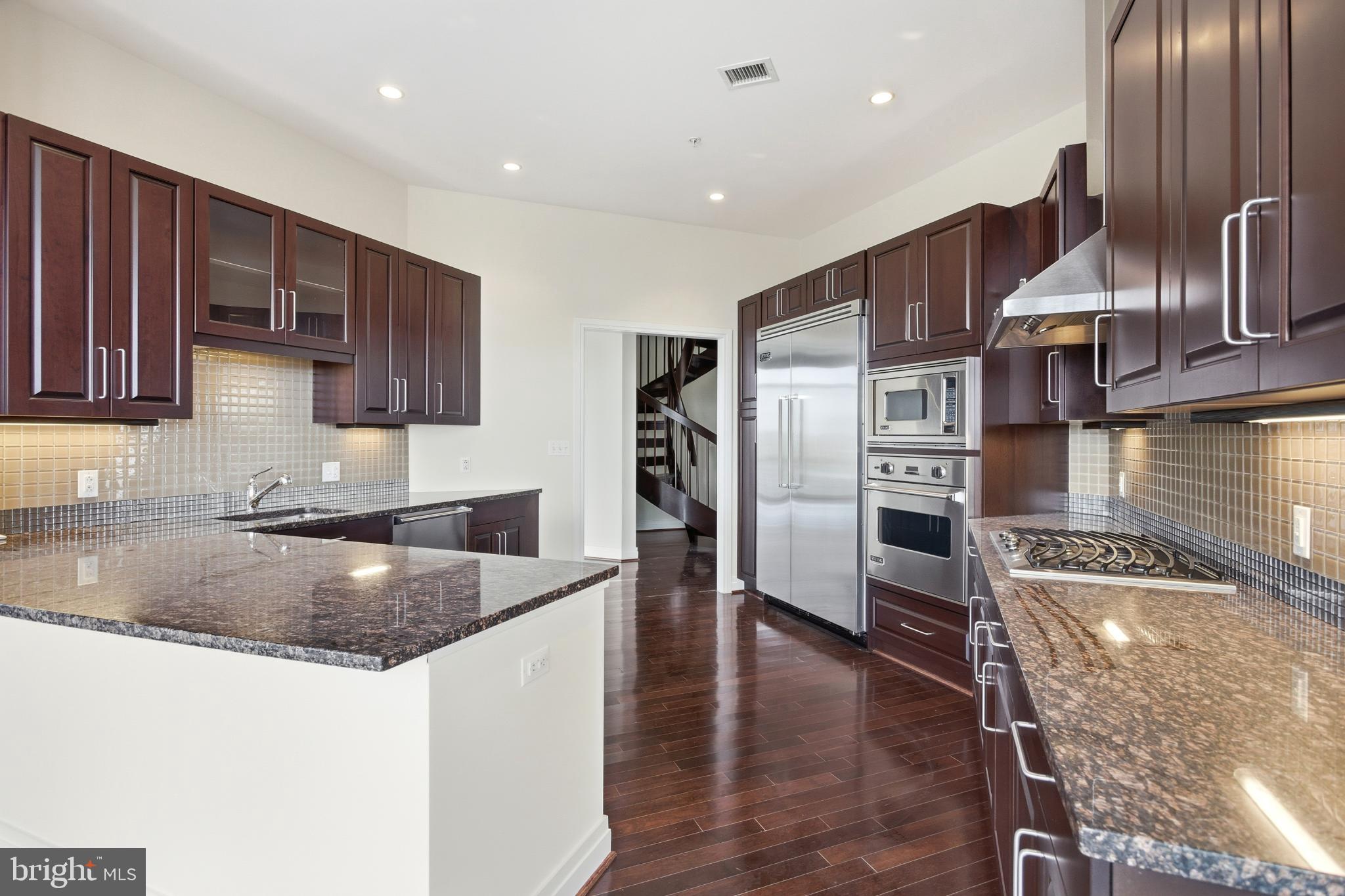 ONE PARK CREST - Residential Lease