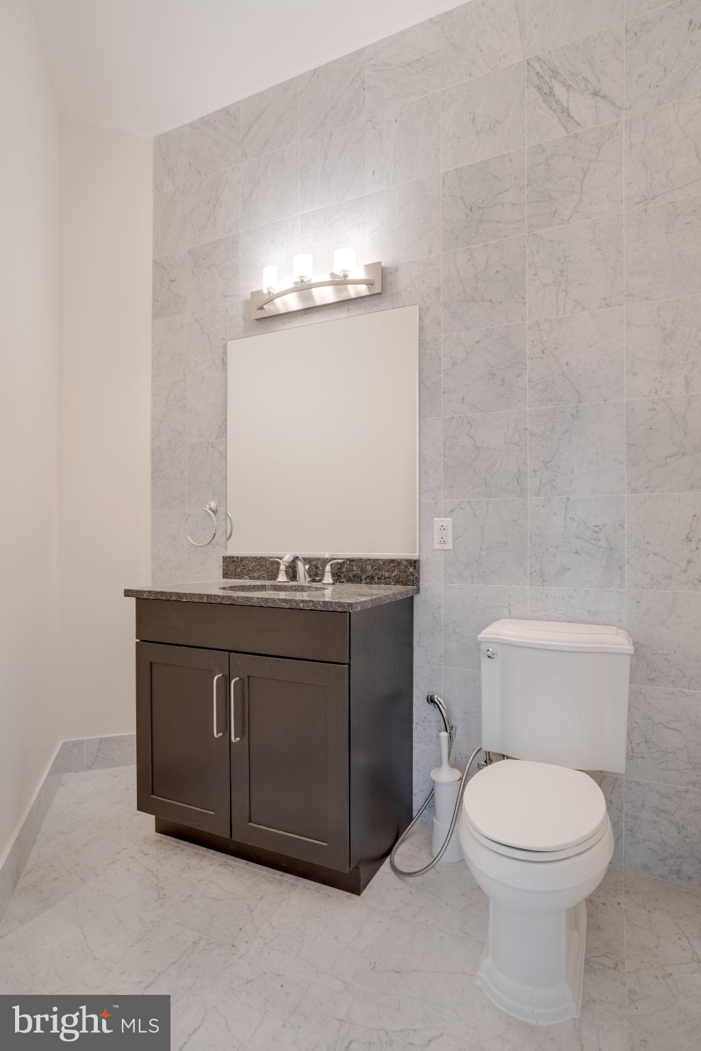 ONE PARK CREST - Residential Lease