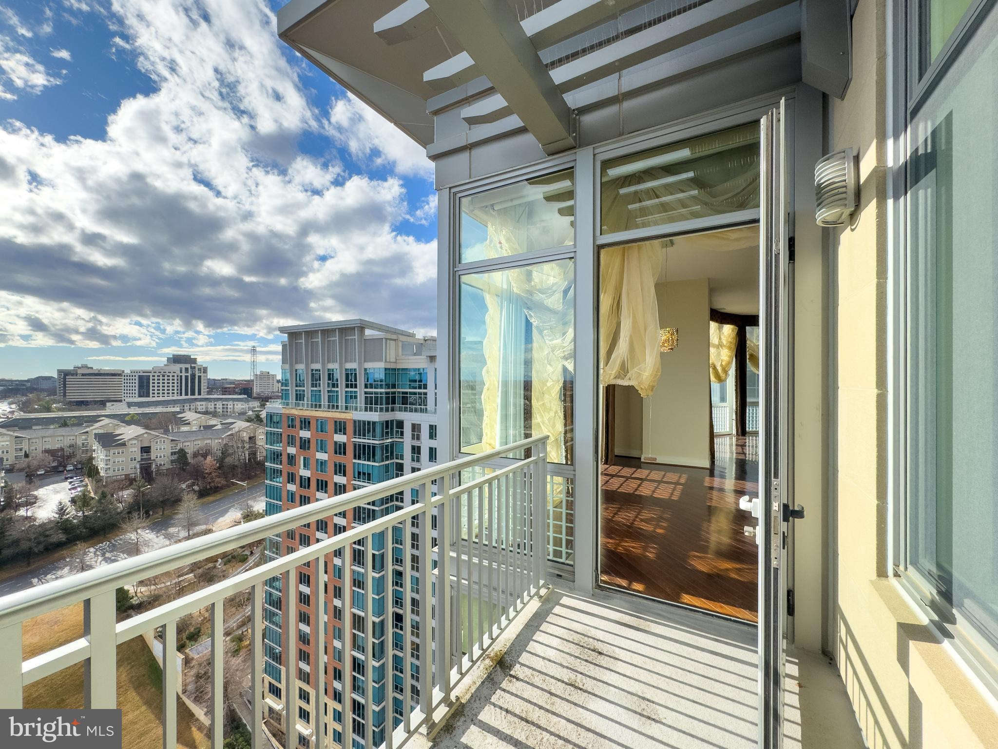 ONE PARK CREST - Residential Lease