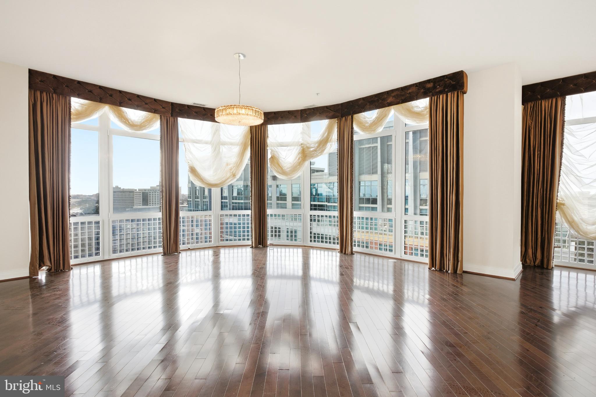 ONE PARK CREST - Residential Lease