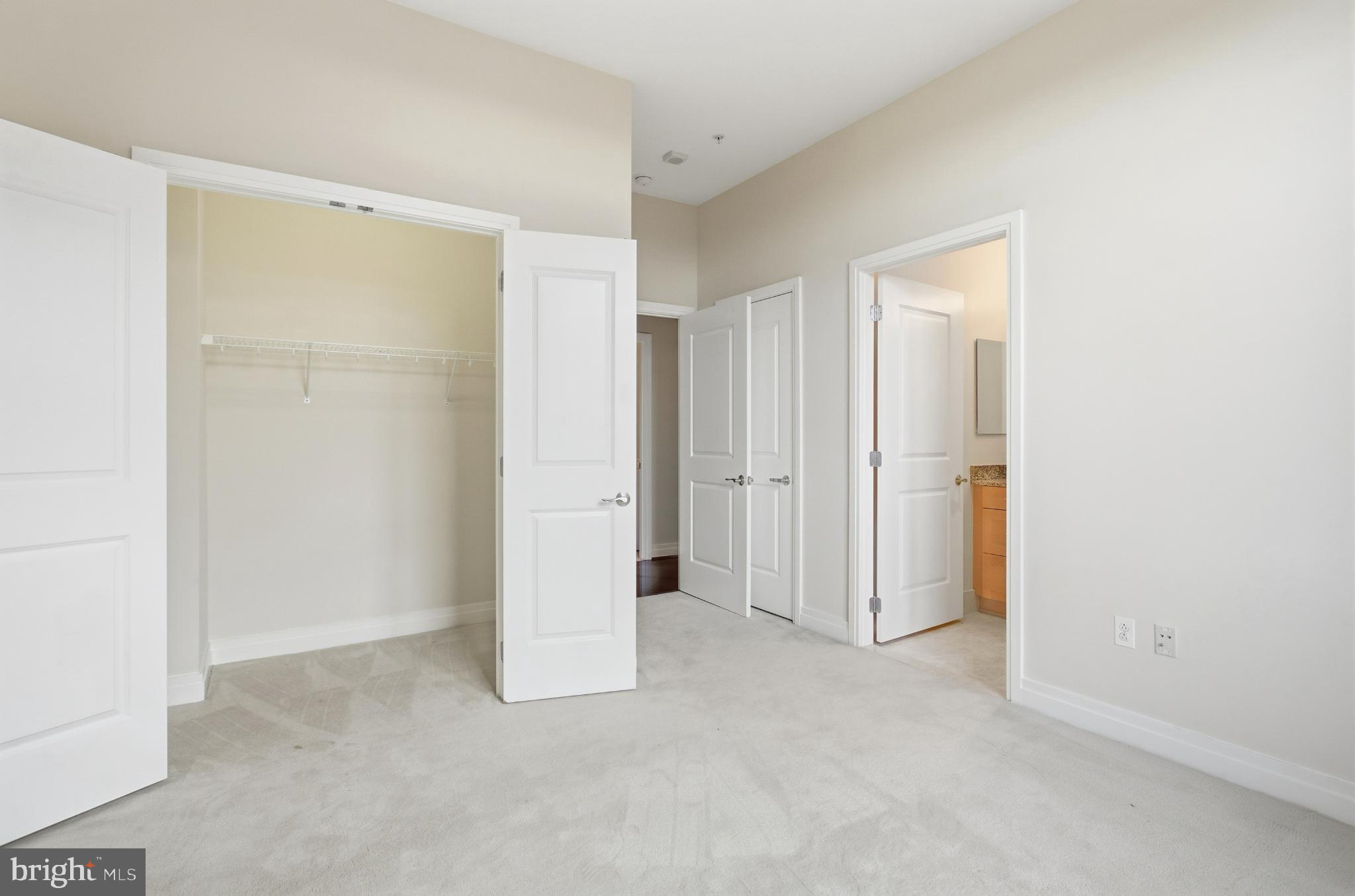 ONE PARK CREST - Residential Lease