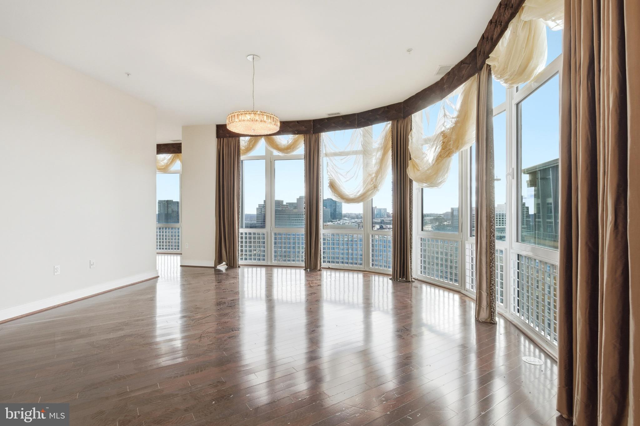 ONE PARK CREST - Residential Lease