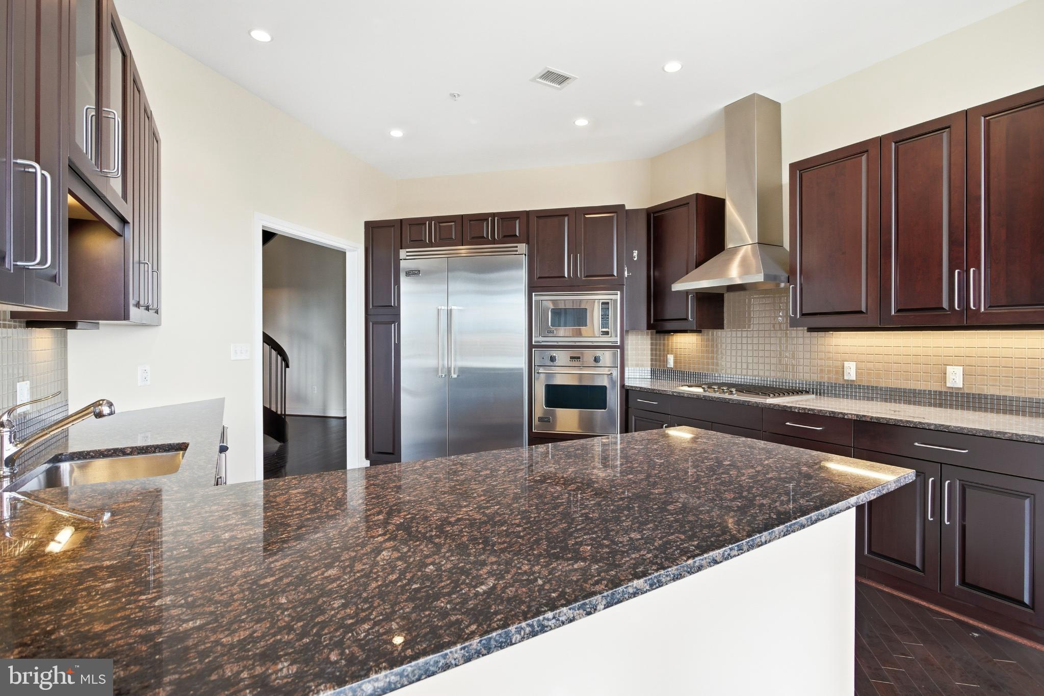 ONE PARK CREST - Residential Lease