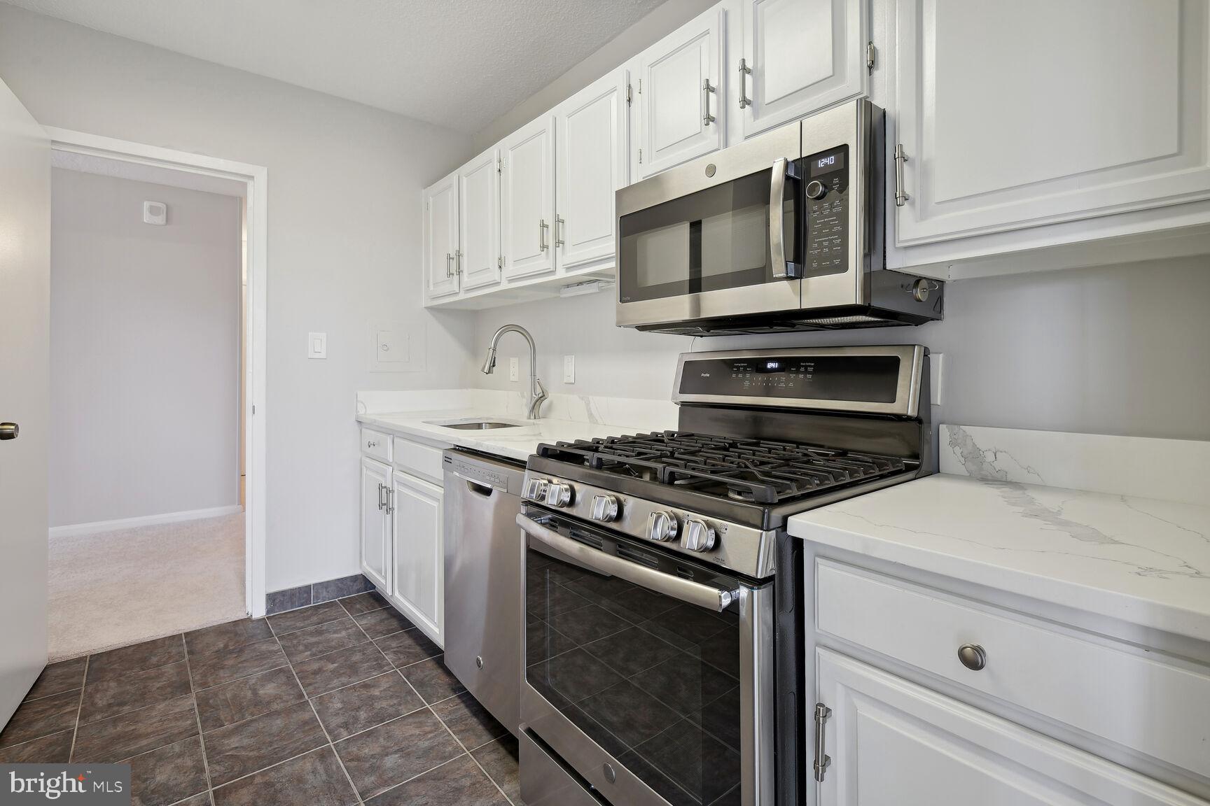 THE RIVIERA OF CHEVY CHASE - Residential