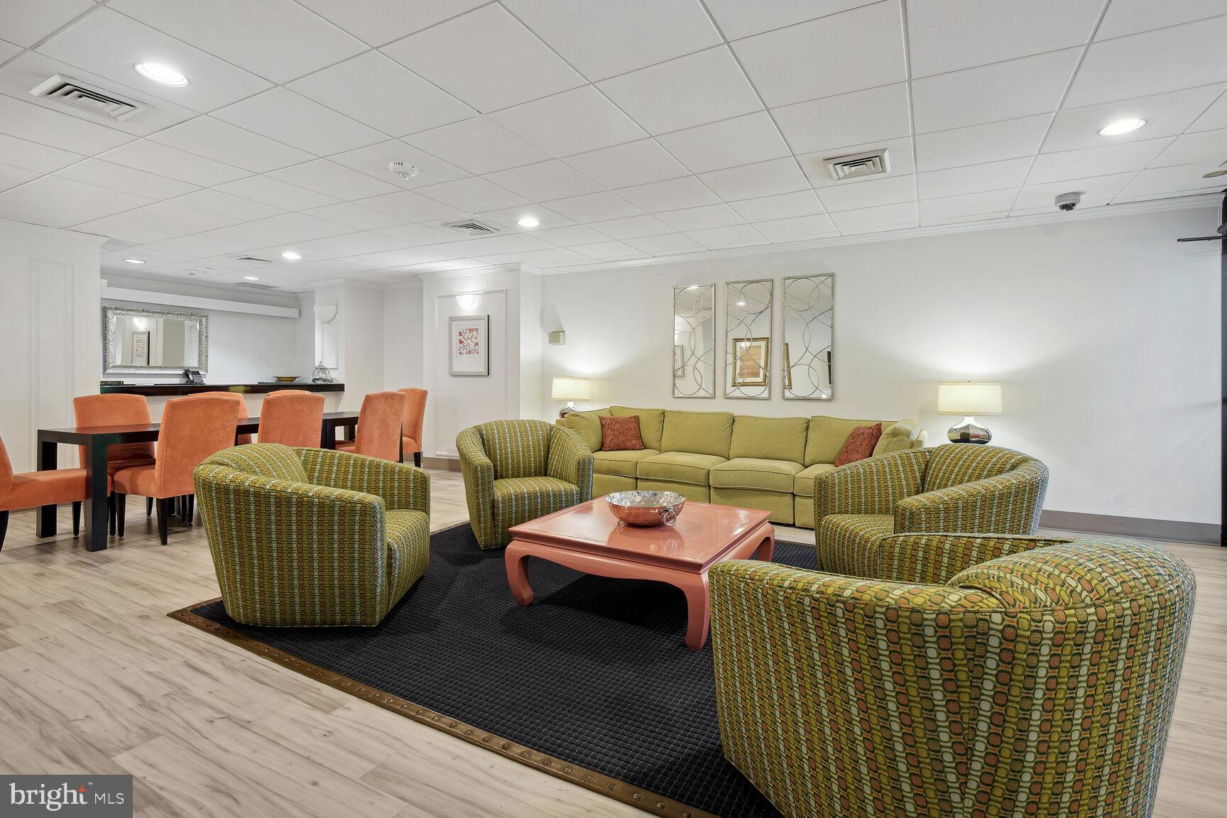 THE RIVIERA OF CHEVY CHASE - Residential