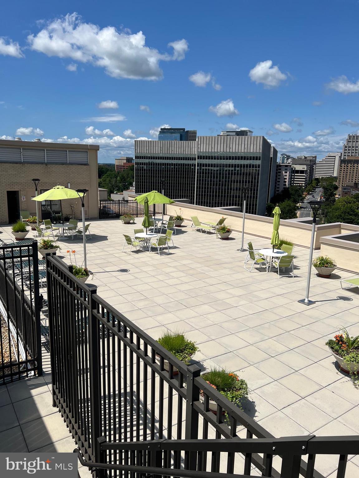 THE RIVIERA OF CHEVY CHASE - Residential