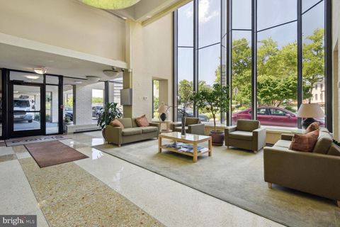 Photo of 4242 EAST WEST HWY #415, CHEVY CHASE, MD 20815 (MLS # MDMC2101184)