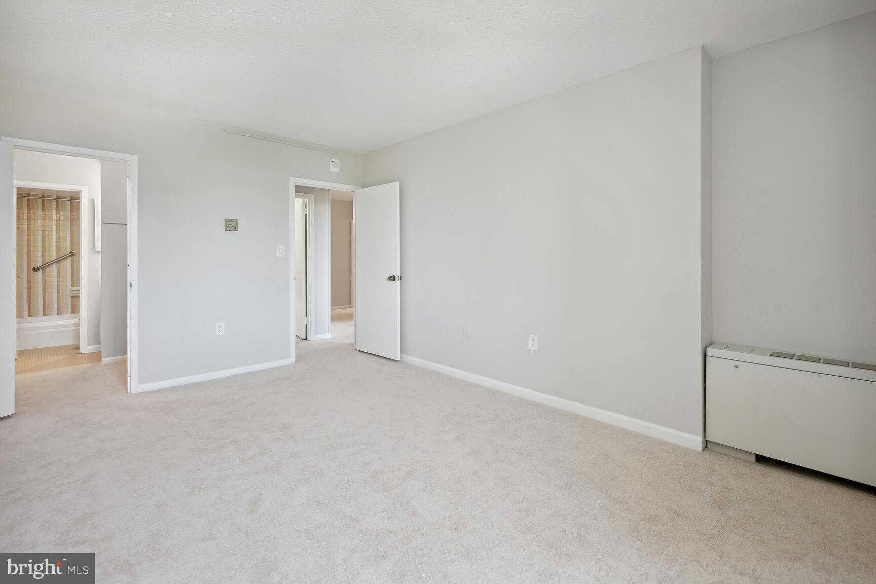 THE RIVIERA OF CHEVY CHASE - Residential