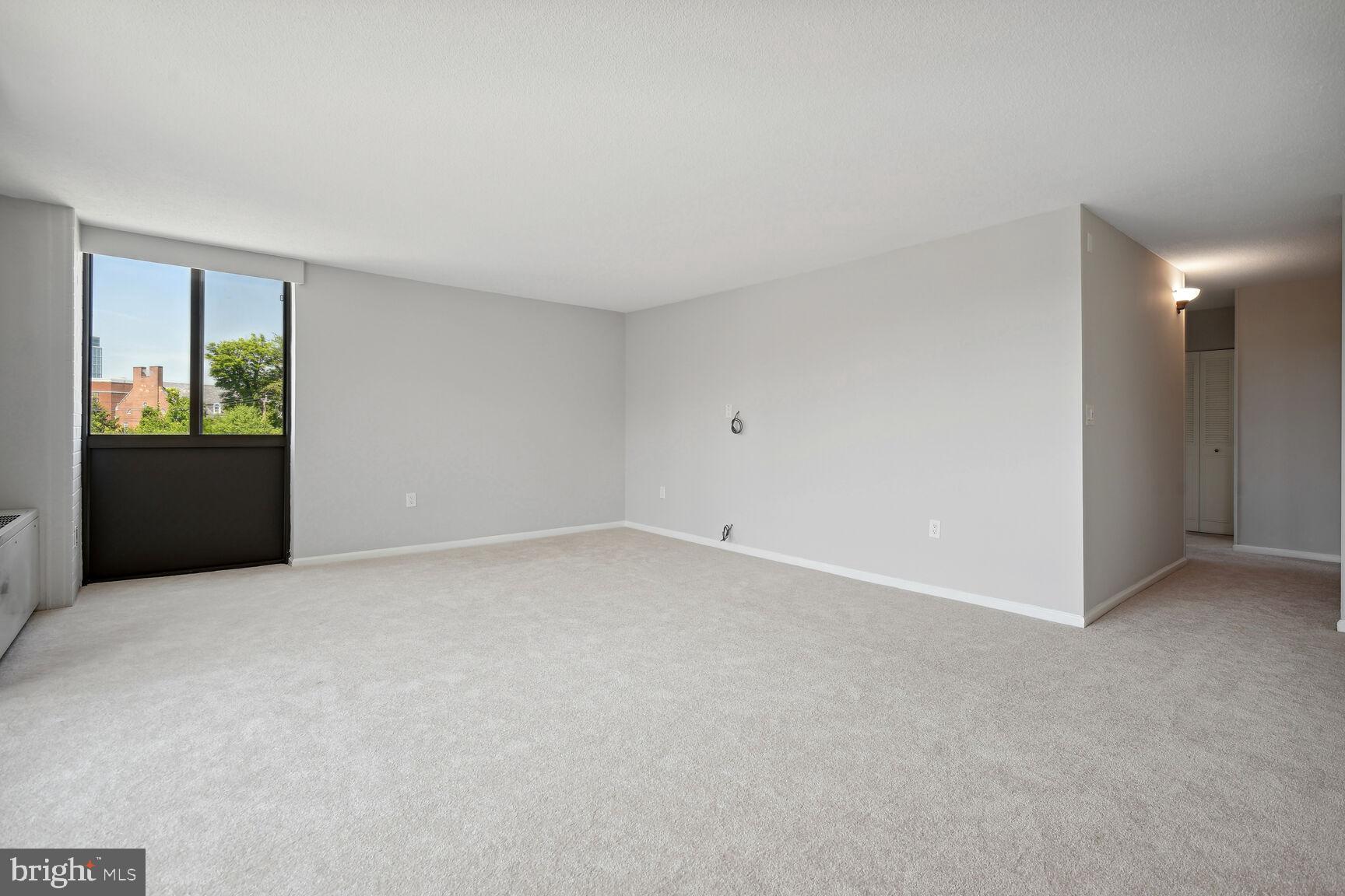 THE RIVIERA OF CHEVY CHASE - Residential