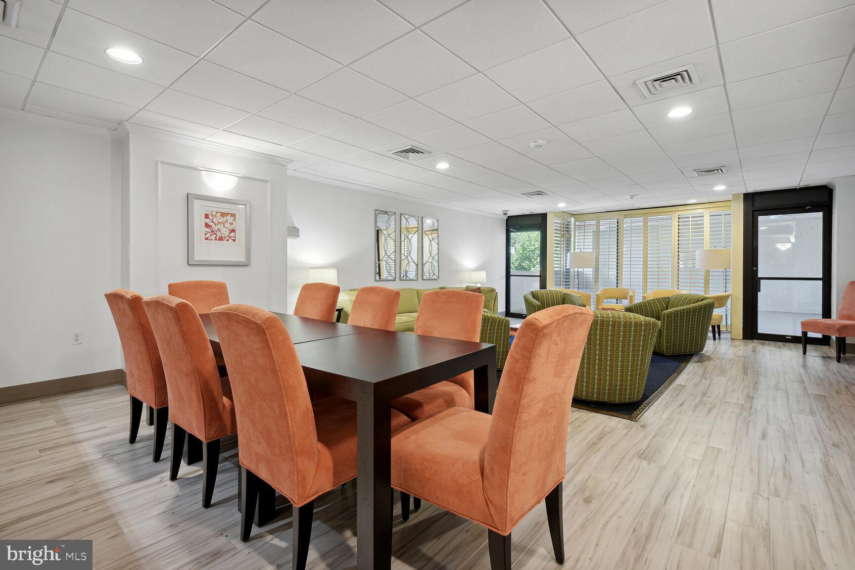 THE RIVIERA OF CHEVY CHASE - Residential