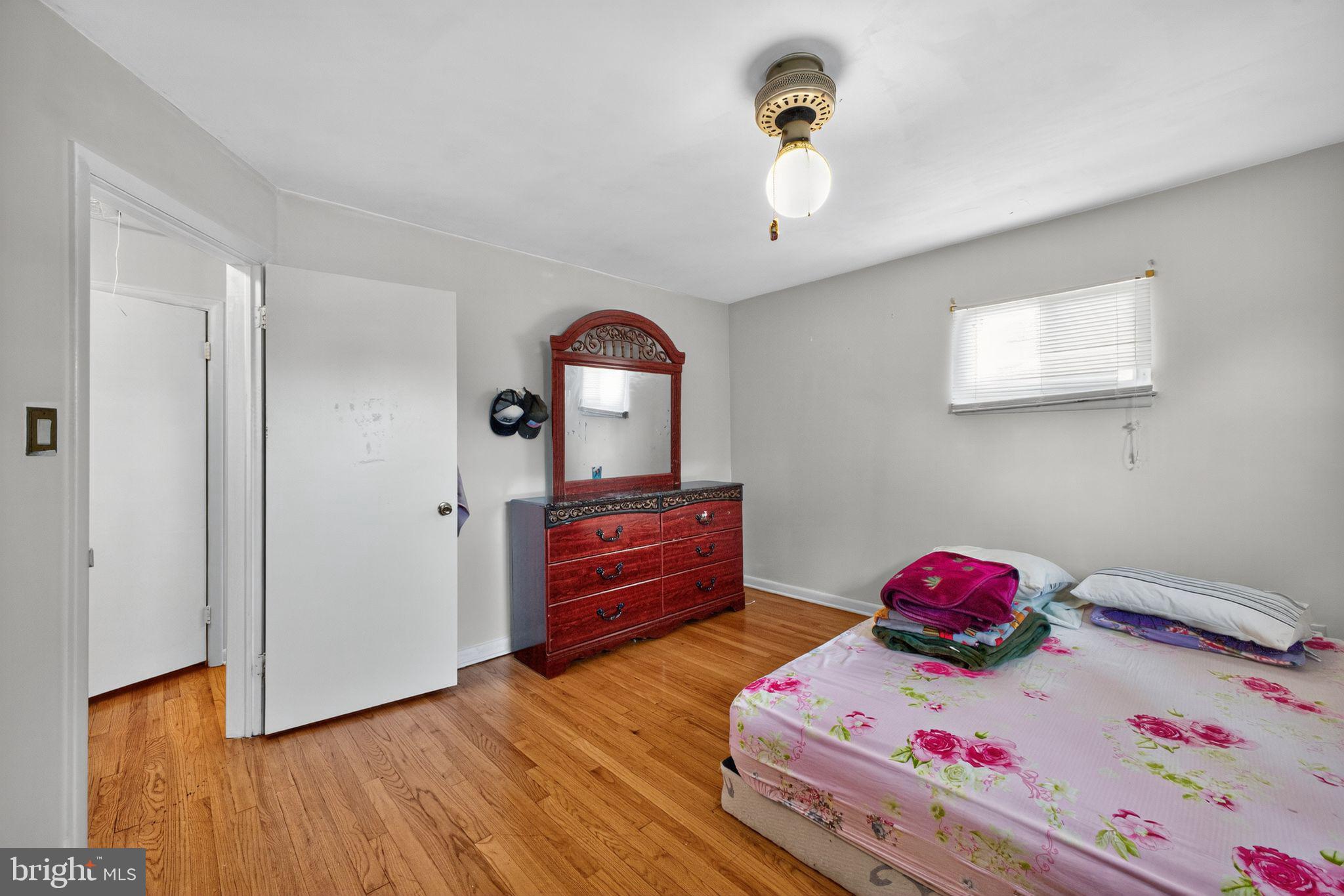 CATONSVILLE MANOR - Residential