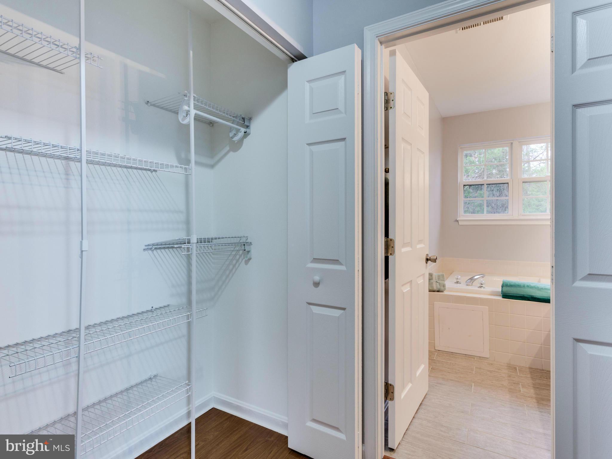 STRAWBERRY HILL EST SUB - Residential