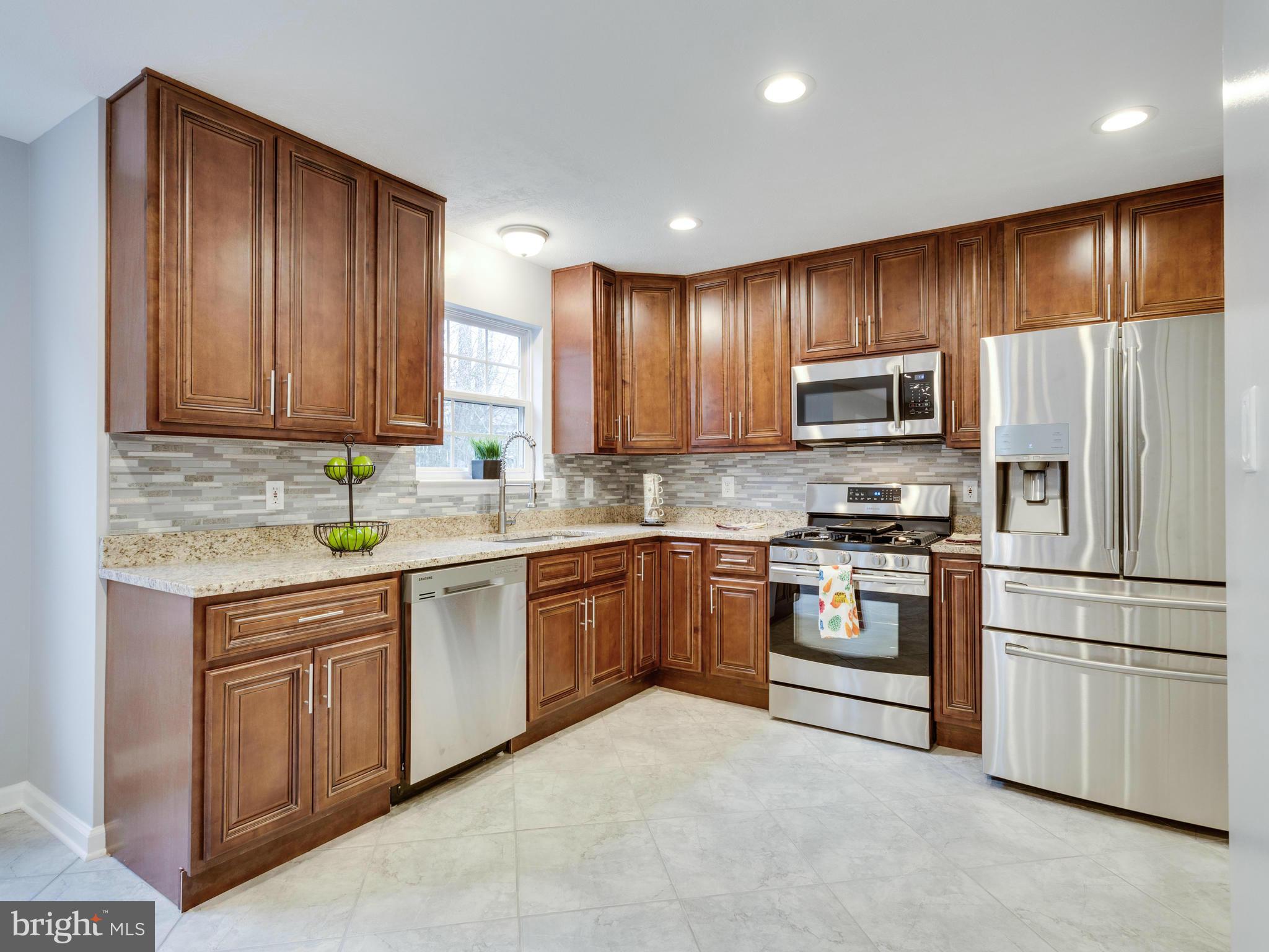 STRAWBERRY HILL EST SUB - Residential