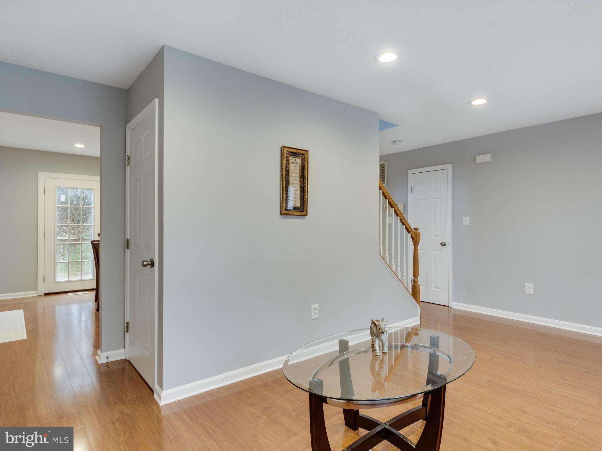 STRAWBERRY HILL EST SUB - Residential